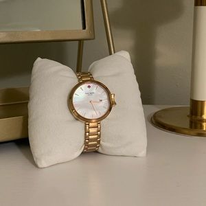 Kate Spade Gold Watch NEEDS NEW BATTERY!!
